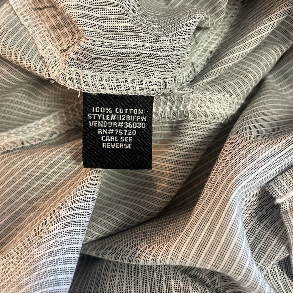 BKE Men's Athletic Fit Long Sleeve Button Up Gray/White Striped Shirt - Picture 8 of 11